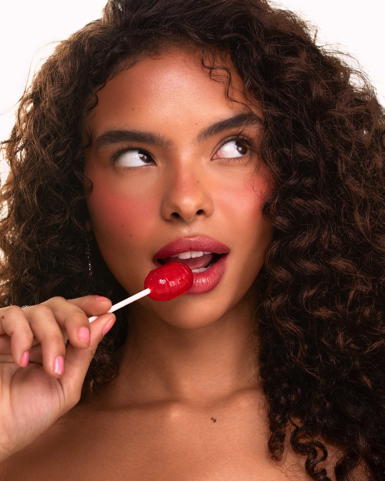 Seductive Baddie beauty shot